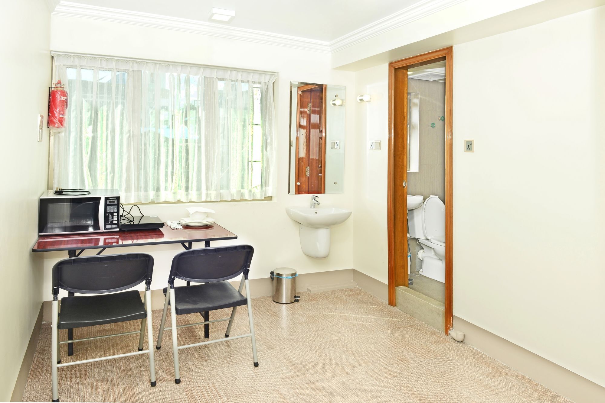 Hotel Bond Yangon Ngoại thất bức ảnh